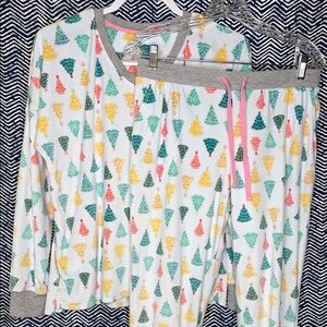Cuddl Duds Women's Pajama Set with Multicolor Christmas Tree Pattern
